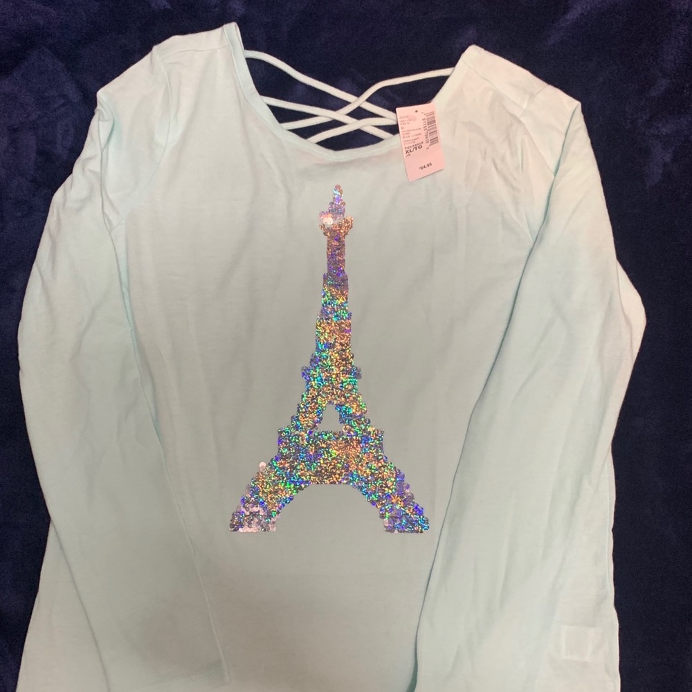 Long sleeve tee with cute details!